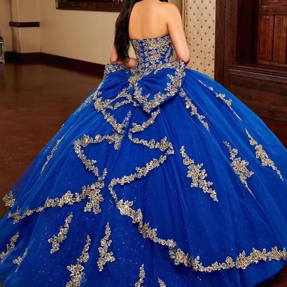 Quinceañera Elegant Black and Gold Dress sz 0 - Picture 5 of 7